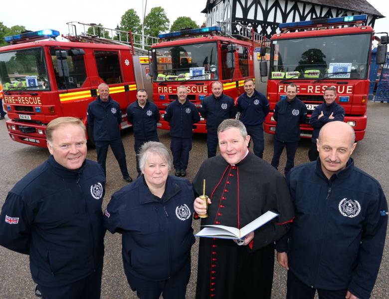 Volunteers got a traditional blessing in Shrewsbury Quarry from Shrewsbury Cathedral’s Very Reverend Canon Jonathan Mitchell before setting off on a 12th humanitarian fire aid mission to Transylvania. 